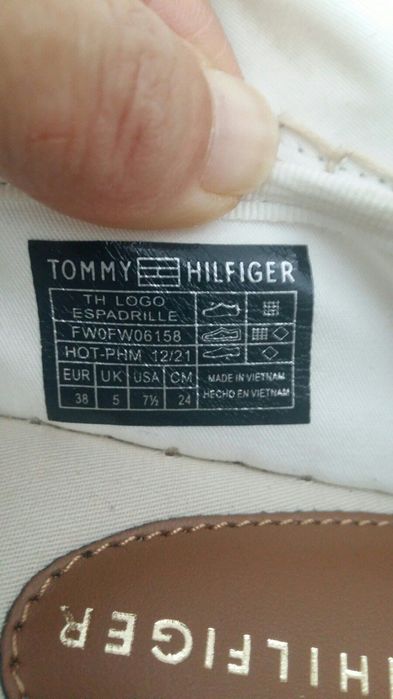 Женски еспадрили на Tommy Hilfiger