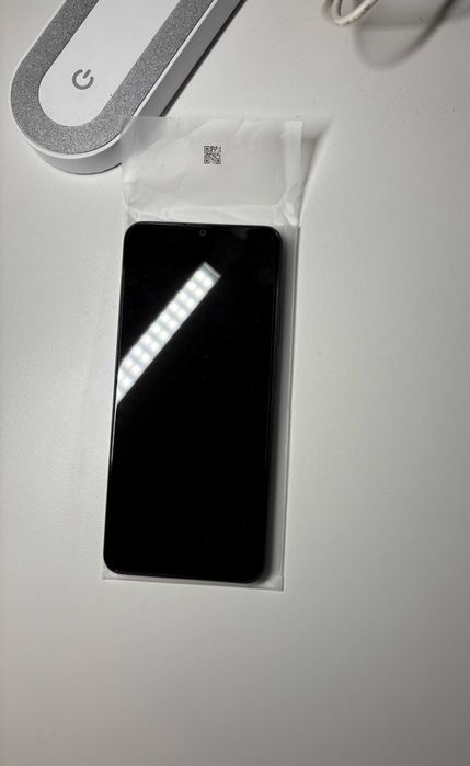 Realme Note 60 – чисто нов, пълен комплект + 36 месеца гаранция