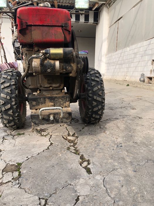 Zubr 1100 motobLok qiziL