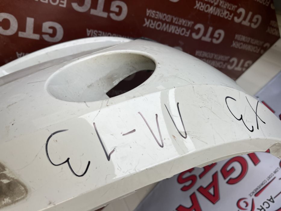 2 броя предна броня BMW X3 2011-