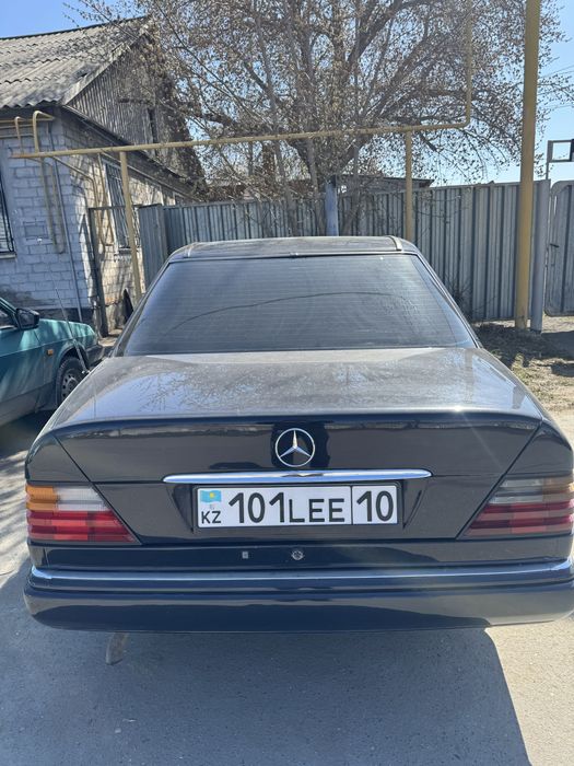 Продам Мерс 124 2,0 111 плита