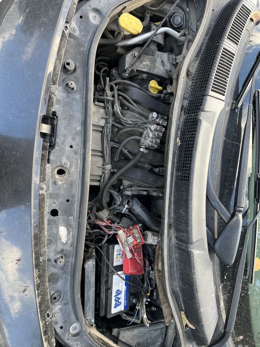 Рено Сценик 2 2.0 газ бензин 135 коня автомат на части
