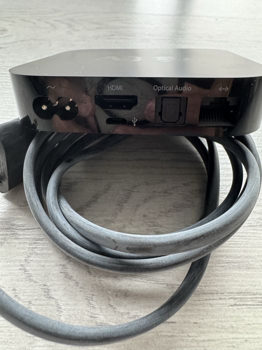 Apple TV 3 (A1469) — Full HD медиаплеер для телевизора
