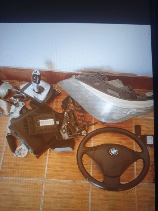 Dezmembrez BMW E60  motor 2.0