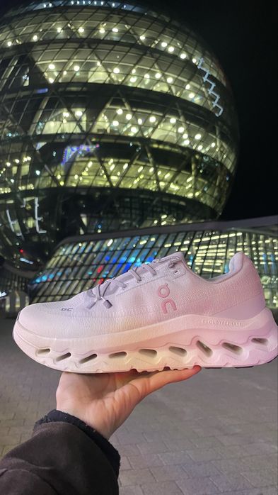 Кроссовки On cloud