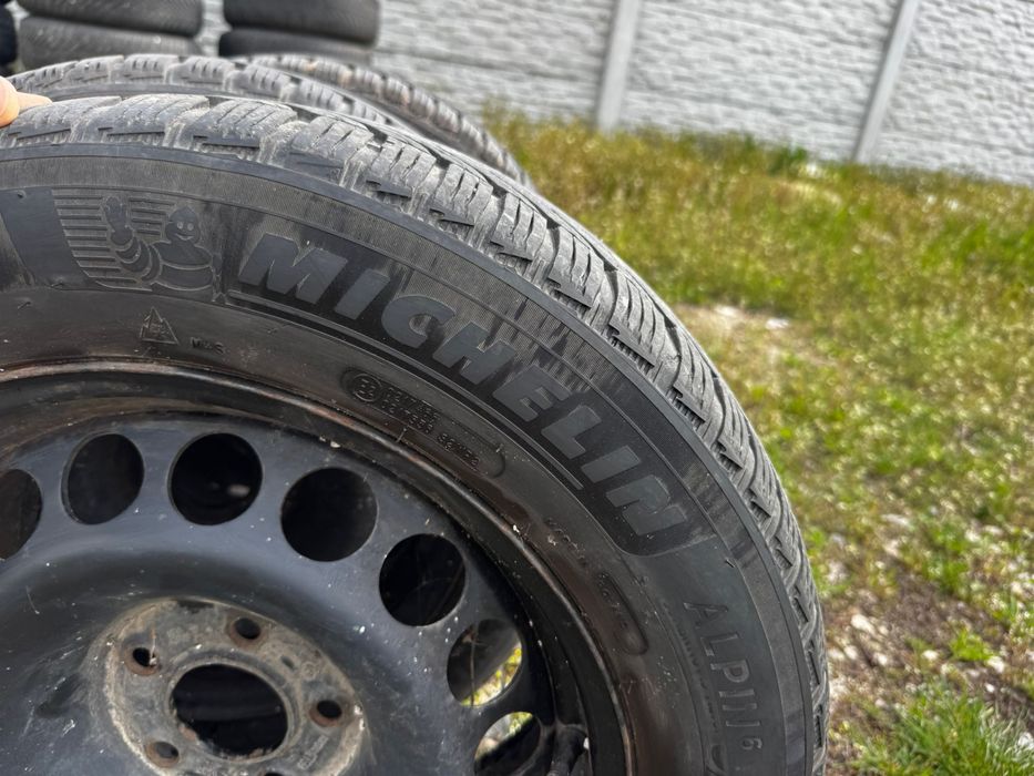 Seturi de cauciucuri cu jante tabla
