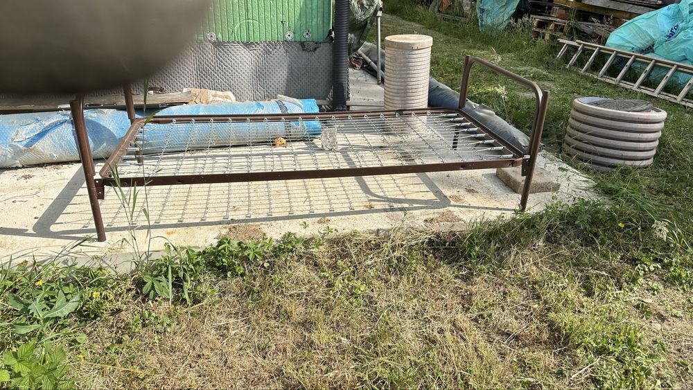 Железни легла употребявани.