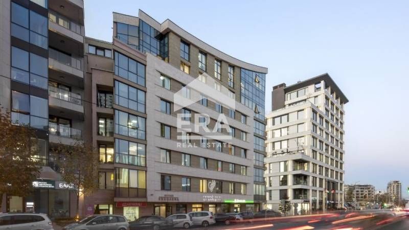 Офис под наем в бизнес сграда срещу Paradise Center