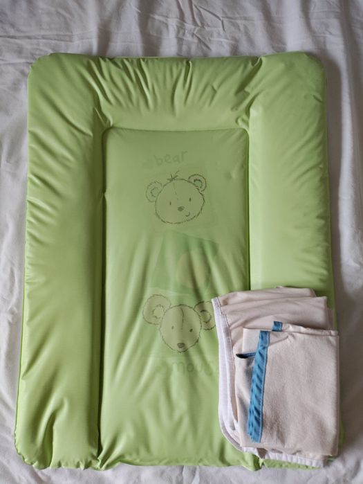 Комплект повивалник и многократни подложки + подаръци!