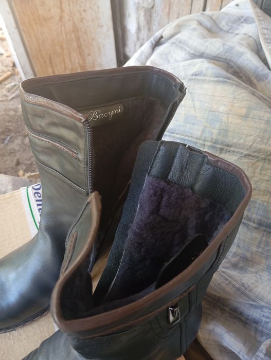 Продается женские полусапожки 40раз