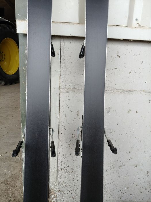 Schiuri Atomic 173 cm