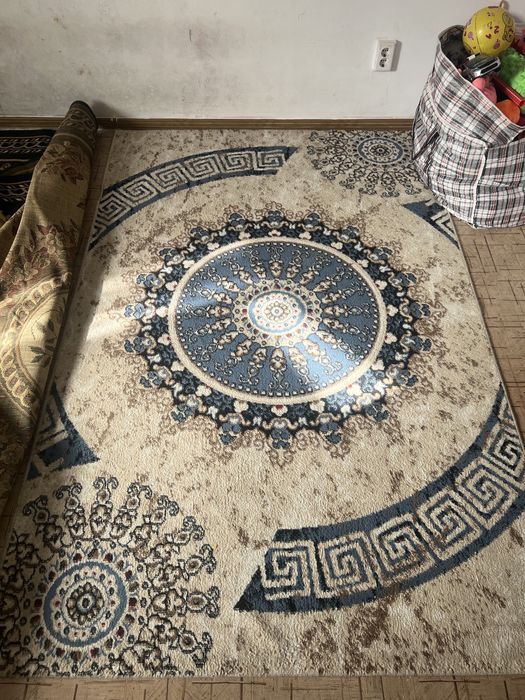 Продается ковер двух размеров