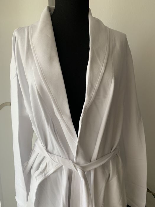 Halat de baie , NOU cu eticheta- skinny huber nu victoria secret