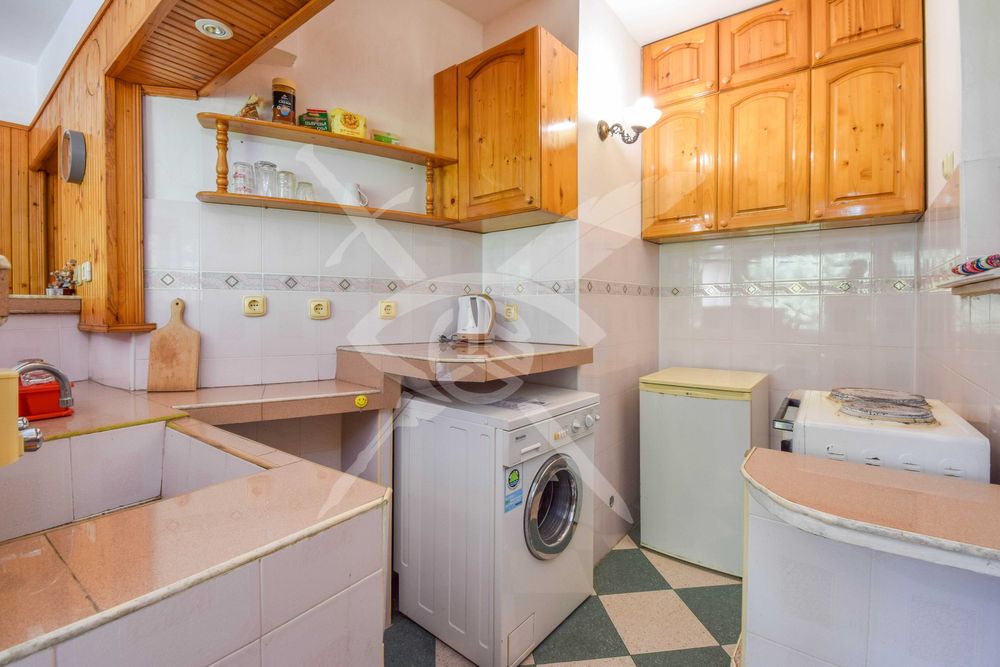 Двустаен апартамент в кв. Гръцка махала - 2595