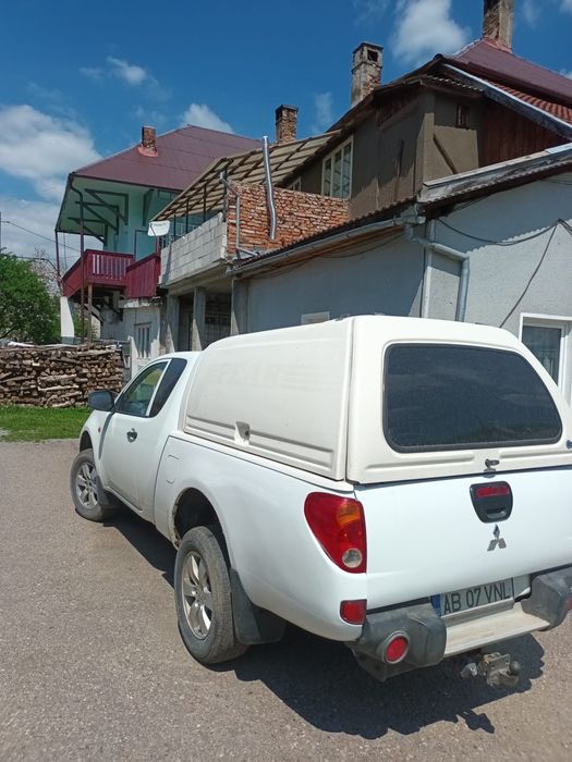 Vând Mitsubishi L200