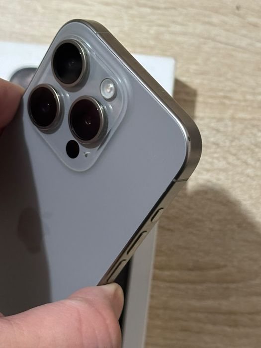 Продаётся Айфон 15 Pro 256г