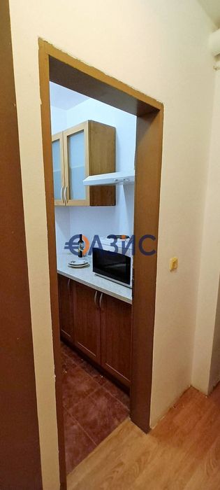 Продава се Двустаен апартамент в Бургас, Център - 45 кв.м за 1289 €/кв.м - Снимка #2
