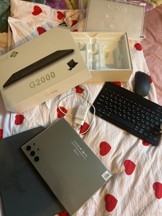 Планшет продам почти новый