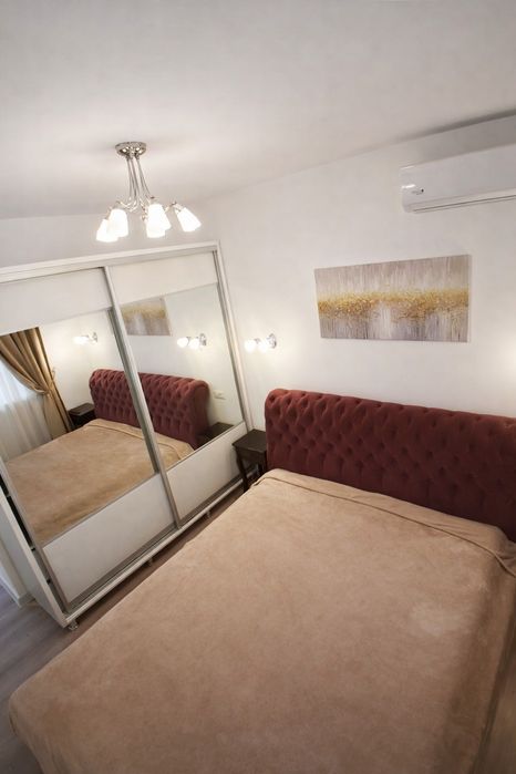 Închiriez ap.3 camere lux