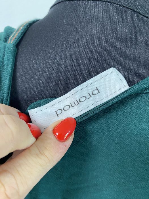 Rochie verde purtata o sigura data