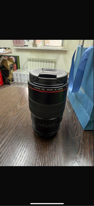 Canon EF 100mm f/2.8L Macro IS USM