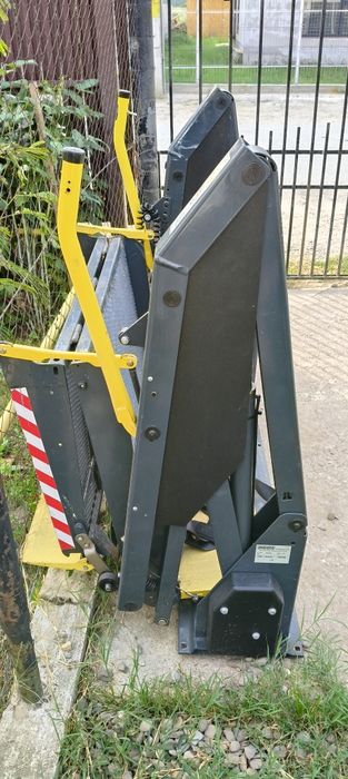 Lift pentru persoane cu dizabilități