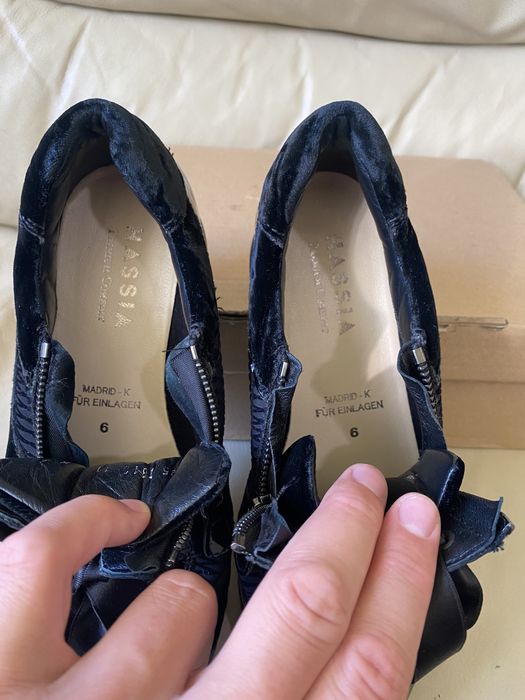 Hassia barcelona - дизайнерски дамски кецове