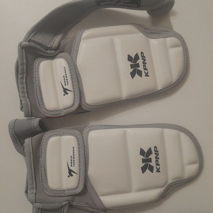 Электронные  носки для тэйквондо