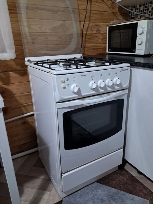 Продам газовую плиту