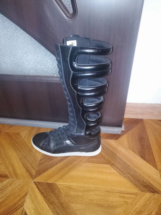 Vând cizme damă, marimea 38,5