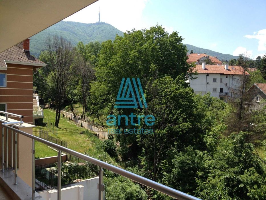 Тристаен апартамент в кв. Бояна