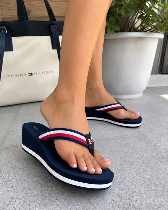 Женские  брендовые сланцы Tommy Hilfiger 38-38,5