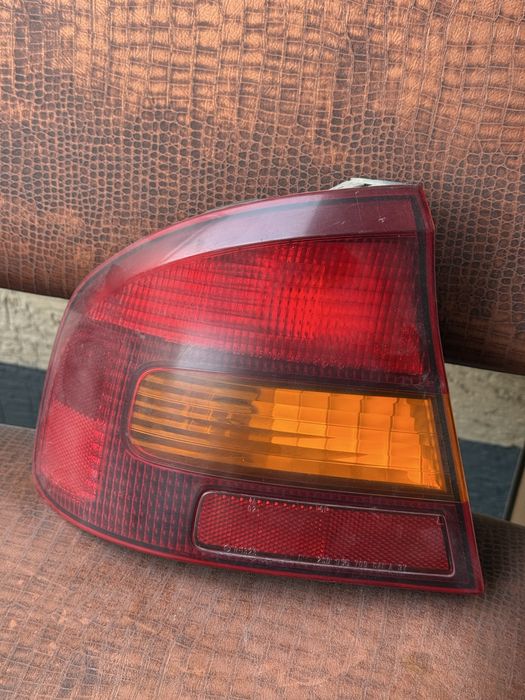 Фонарь Subaru Legacy B4