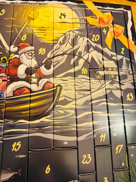 Коледен рибарски календар с примамки воблери силикони