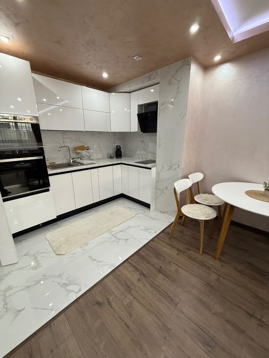 RICH 3 Apartment / апартамент за нощувки Пловдив