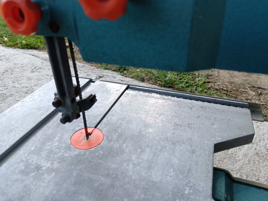 Banzic, fierăstrău cu pânză circulară, Black &Decker și Fartools, 350W