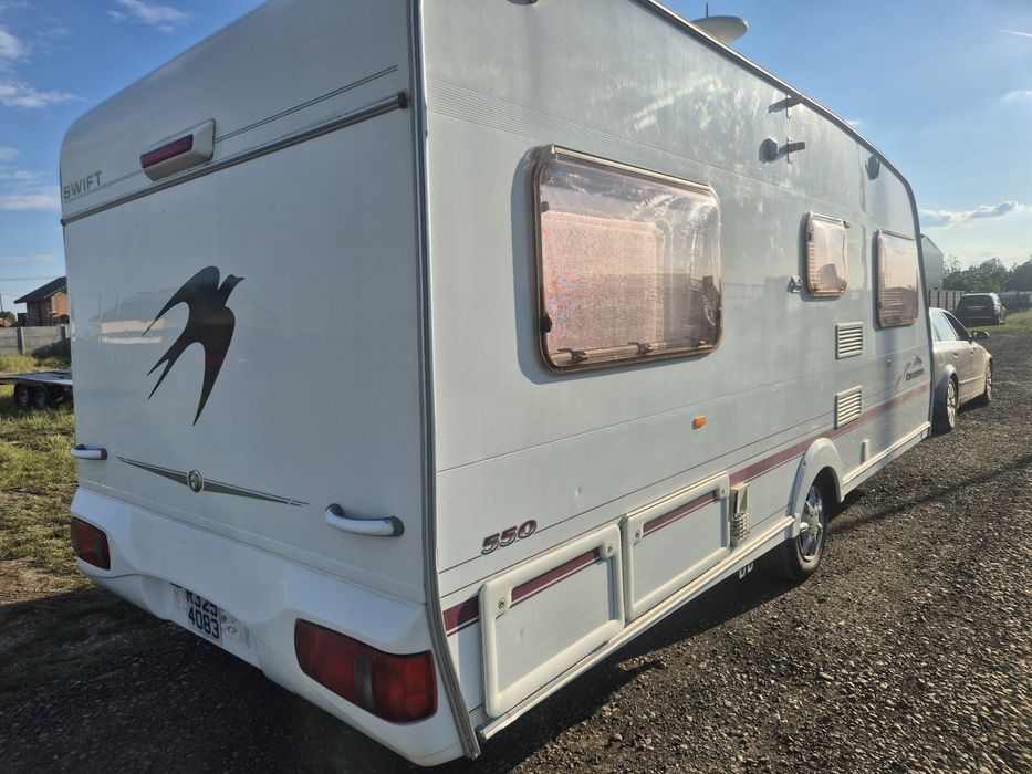 Rulota/Caravana Swift Carisma 550 2005 4/5 locuri