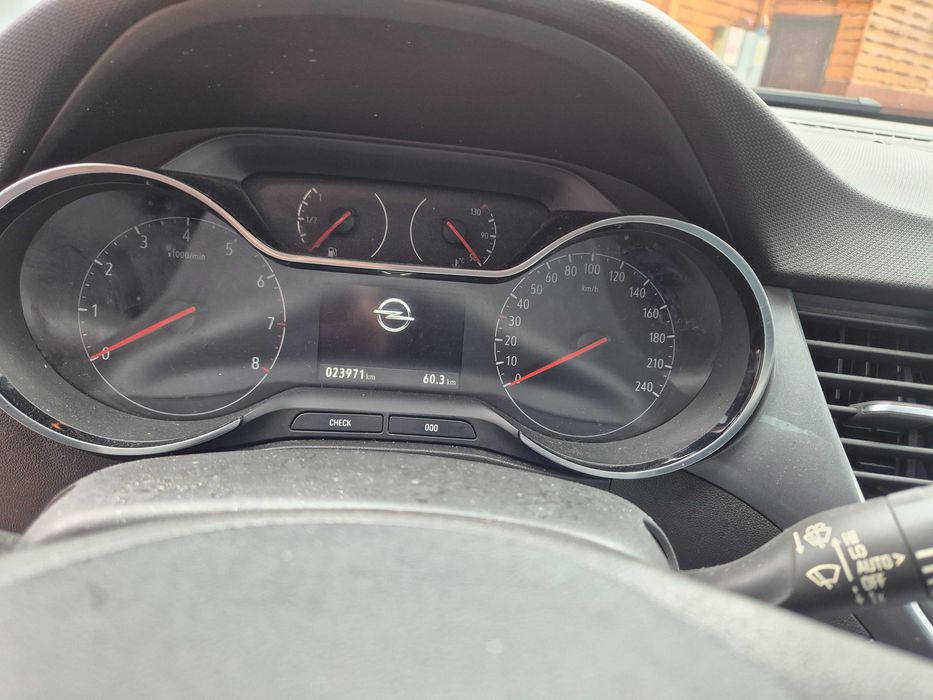 Opel Crossland X, factura cu tva, km 23950
