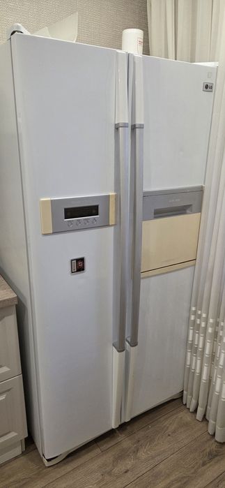 Продам холодильник LG
