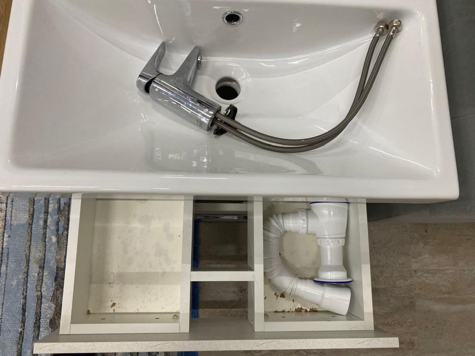 Раковина с тумбой