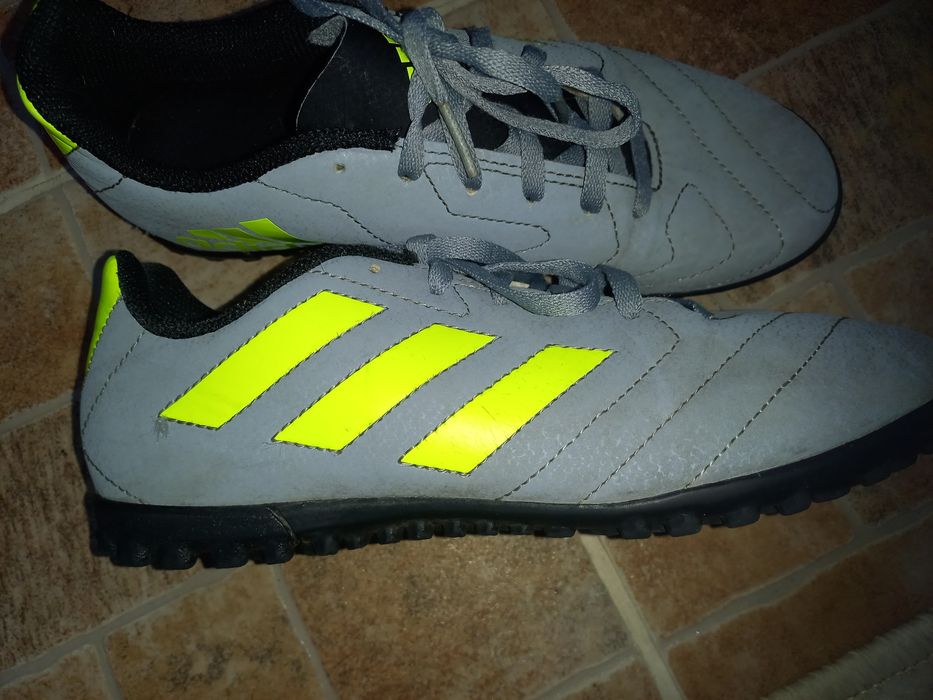 Adidasi Adidas 38 baieti