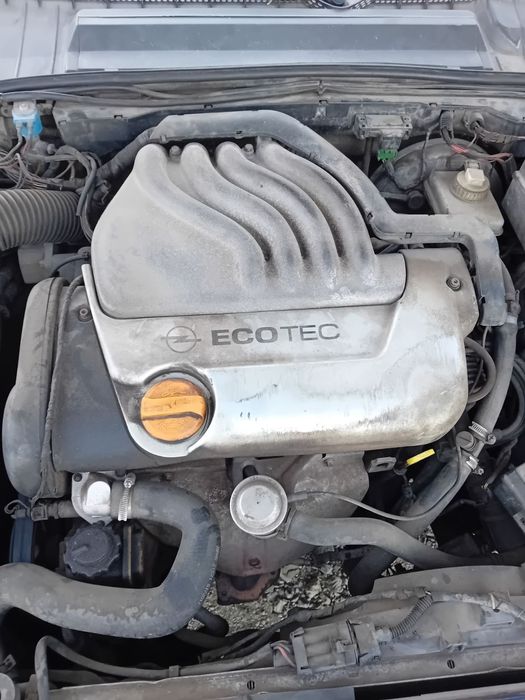 Opel Vectra 1.8 бензин 1998 година 115 к.с.
