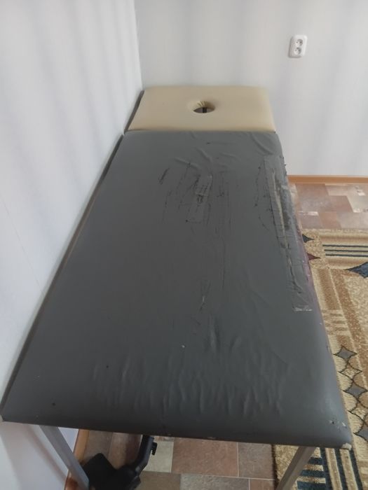 Продам массажную кушетку