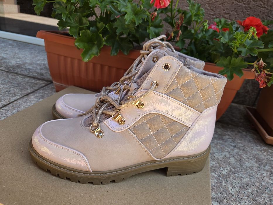 Steve Madden нови боти