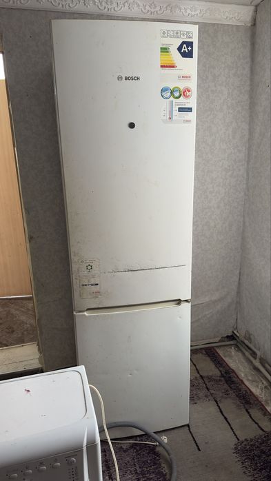 Холодильник Bosch + стиральная машина Indesit