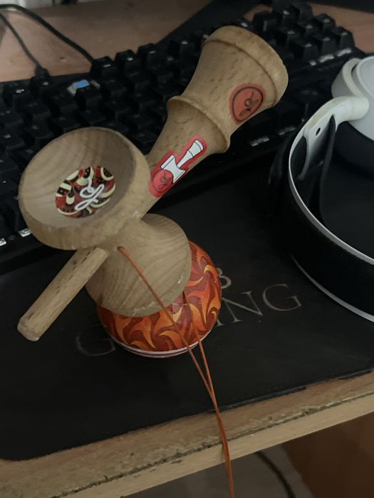 schimb kendama europa record plus wildfire cu ceva antiskid bun