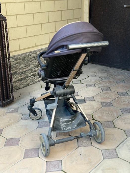 Продается детская прогулочная коляска