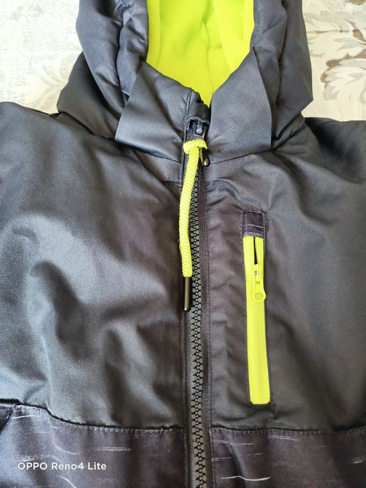 Продам куртку на мальчика