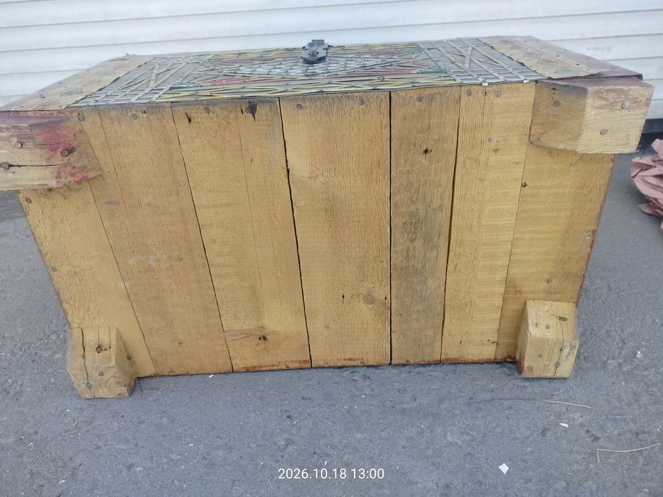Продам сандык ( сундук ) .