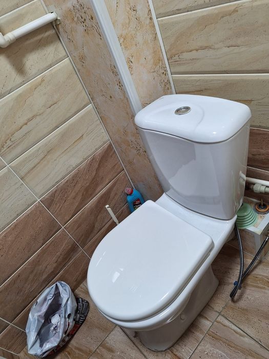 Продам унитаз хорошом состояний